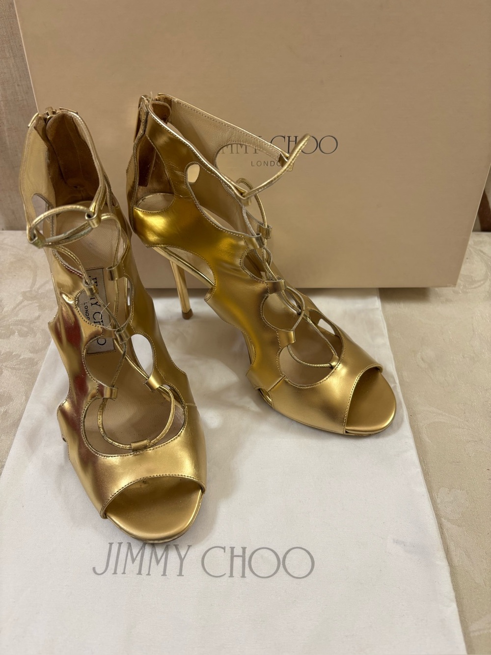 🆕 Jimmy Choo iconic strappy sandals heels👠